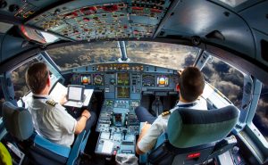 全球都缺飞行员中国需求量大