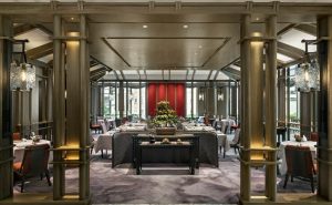 万豪国际集团旗下6家奢华酒店餐厅斩获2024港澳米其林星级荣誉