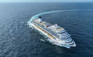 爱达邮轮第二艘国产大型邮轮迎来坞内连续搭载总装里程碑节点