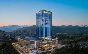 成都淮州新城迎来希尔顿惠庭酒店开业