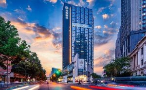 世茂喜达与四家投资单位签署酒店项目委托管理合同