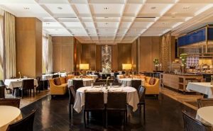 北京华尔道夫酒店紫金阁中餐厅连续第六年获“米其林一星”