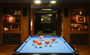 万豪国际集团奢华品牌与余德耀美术馆策划“流变视界”主题艺术体验