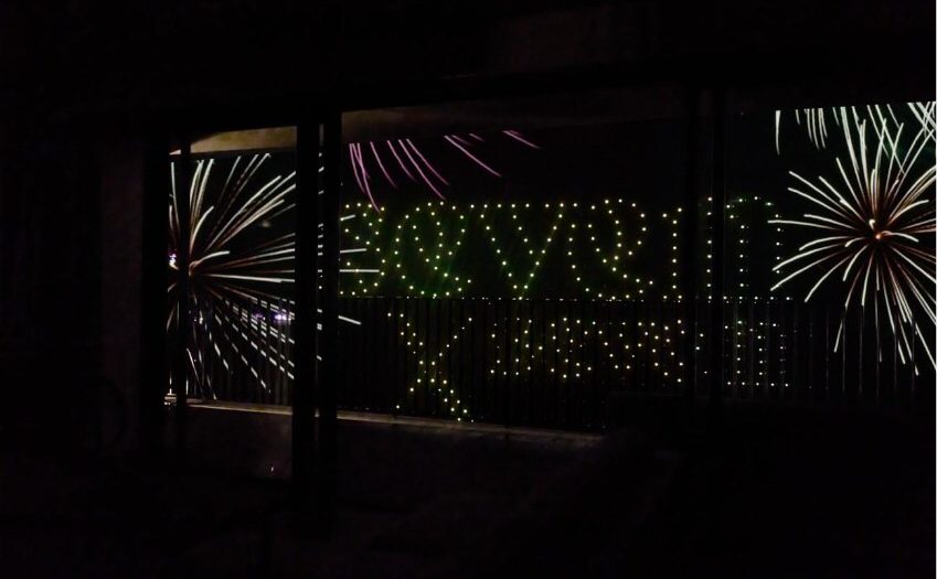 石垣岛seven x seven酒店以无人机烟花秀迎新年