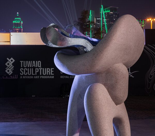 2026年Tuwaiq雕塑展于2月9日至22日在利雅得Al Tahlia免费开放