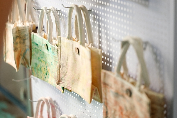 希尔顿深圳区域酒店开展“童心同行”系列公益活动